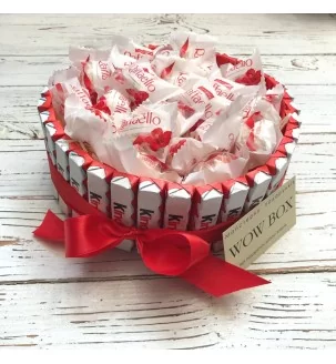 Торт из киндеров и раффаелло Подарки - 2